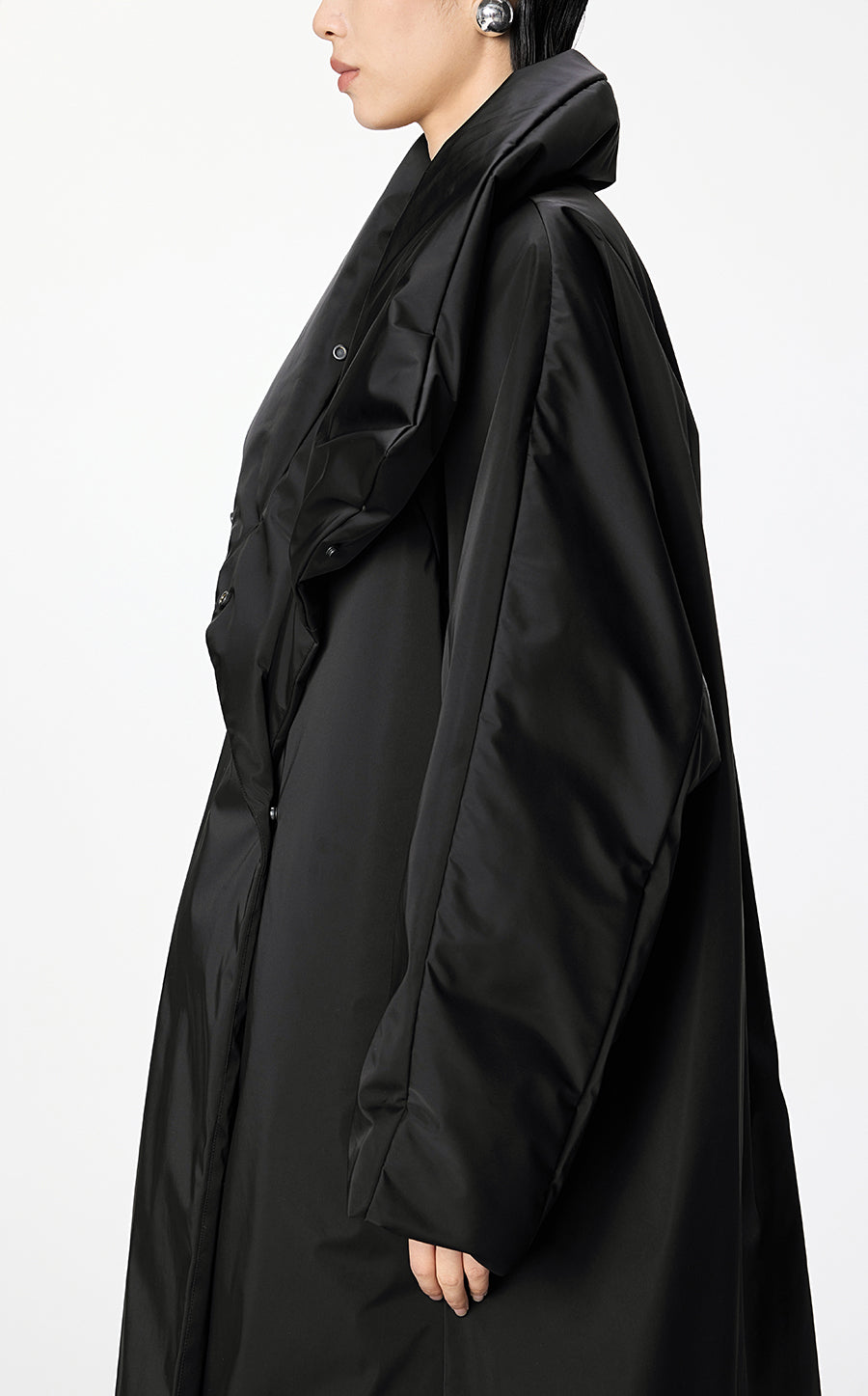 Coat / JNBY Relaxed Satin Long Down Coat