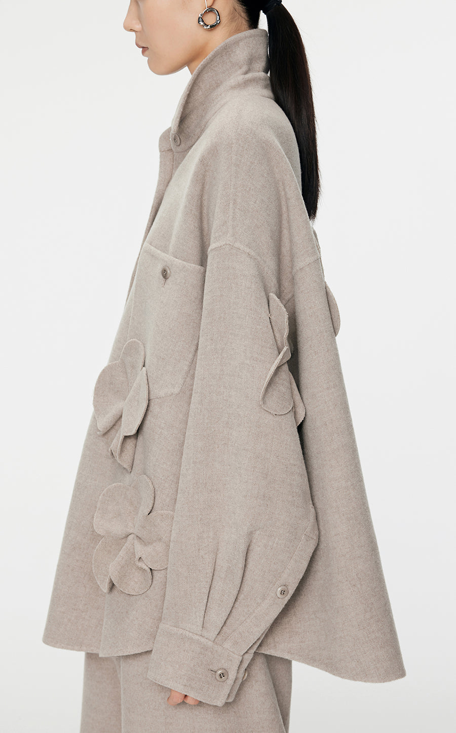 Coat / JNBY Oversize 3D-Flower Wool Coat