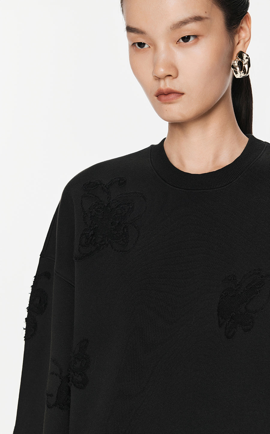 Sweatershirt / JNBY  Oversize Butterfly-embellished Sweatershirt