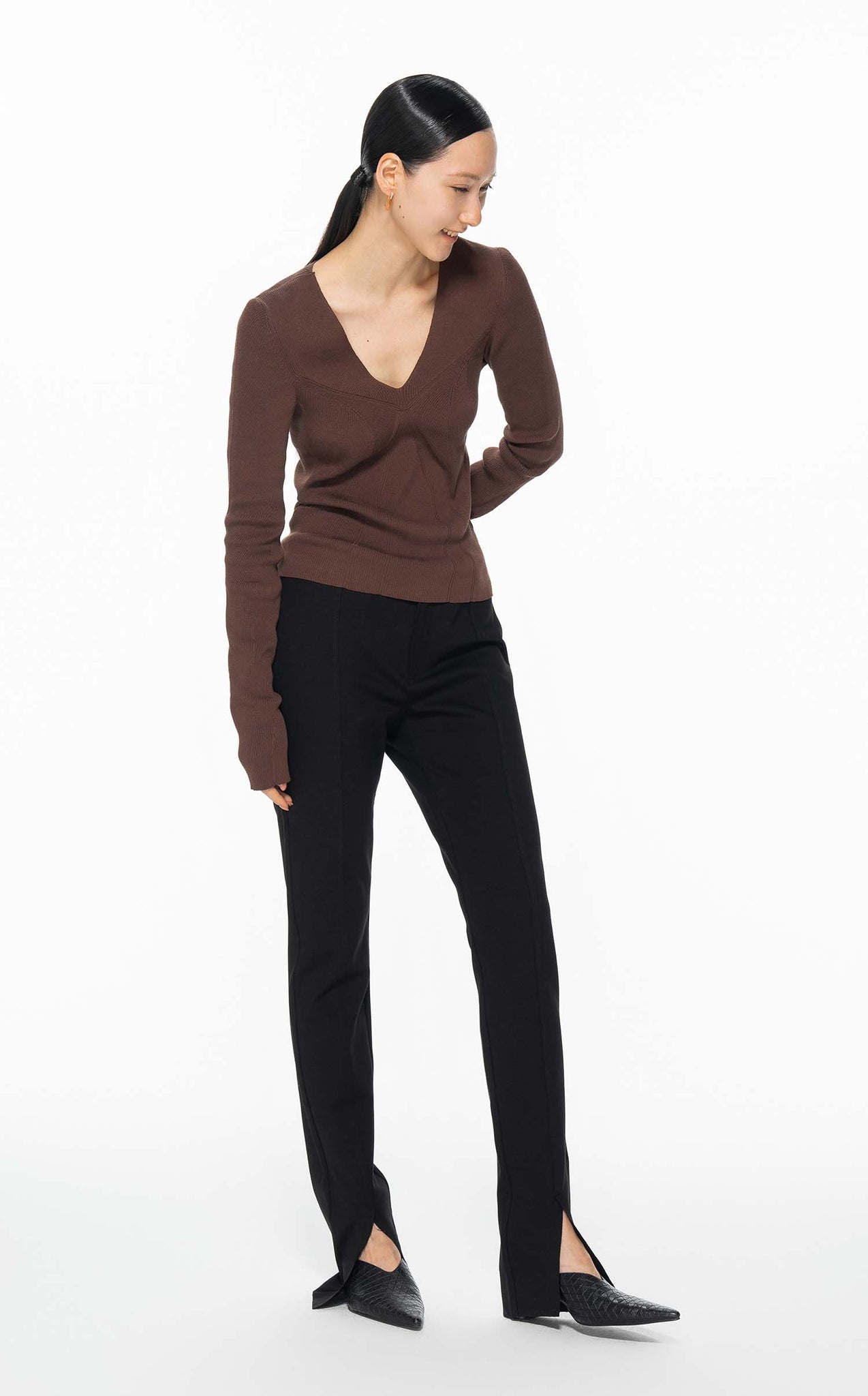 Sweaters / JNBY Slim Fit Long Sleeve V-Neck Pullover