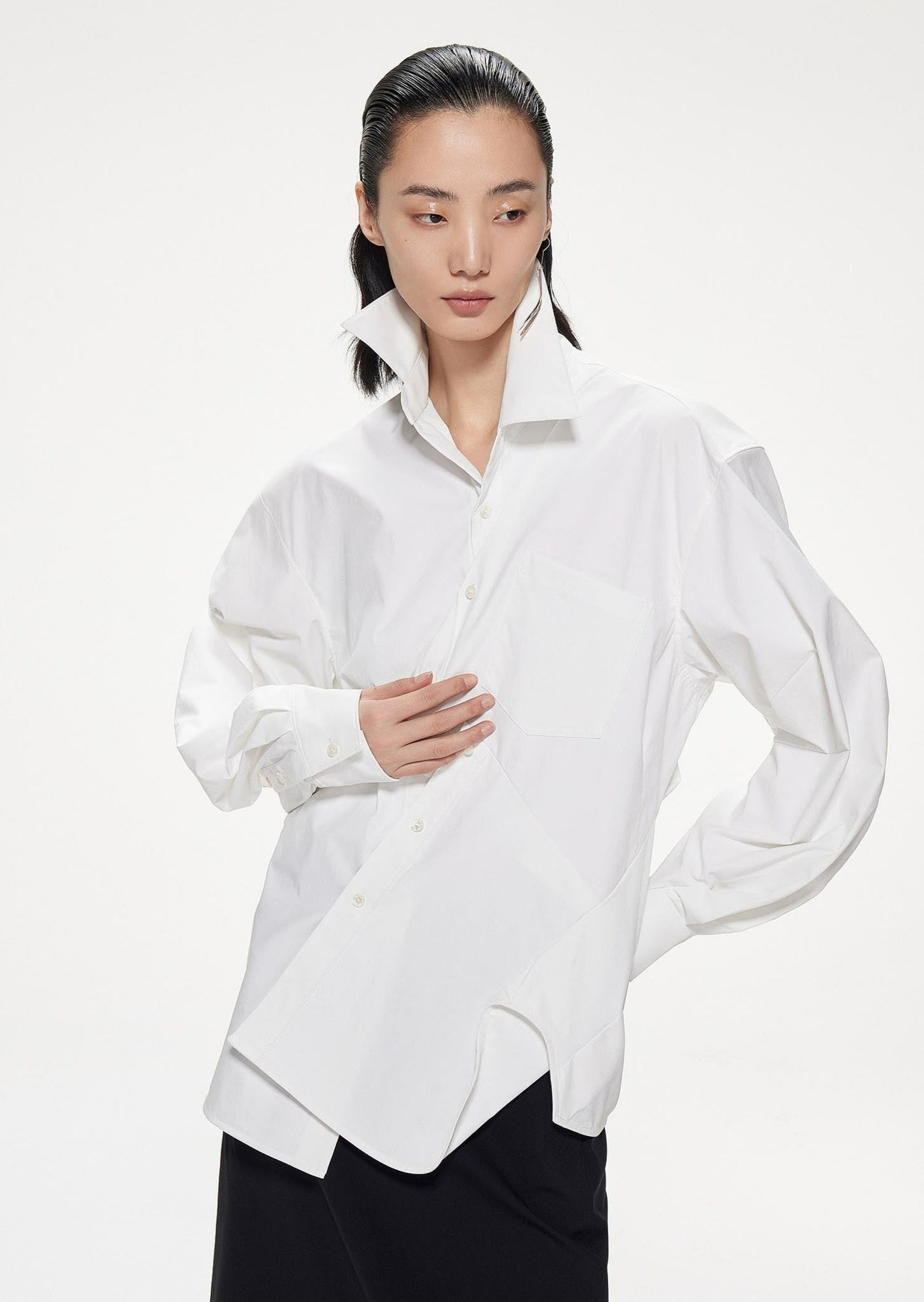 Shirts / JNBY Loose Fit Asymmetric Turndown CollarLong Sleeve Shirt